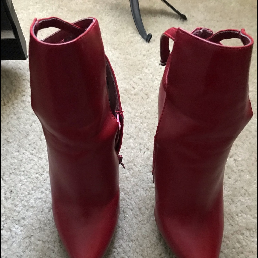 PENNY LOVES KENNY RED  HIGH HEEL BOOT